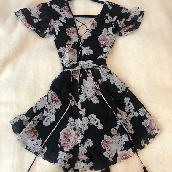 Jetset Diaries Floral Romper - Picture 2 of 6